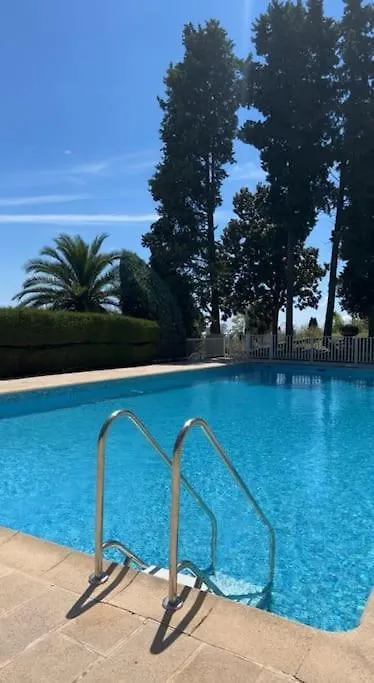 Appartement Terrasse Grasse 0*,  France